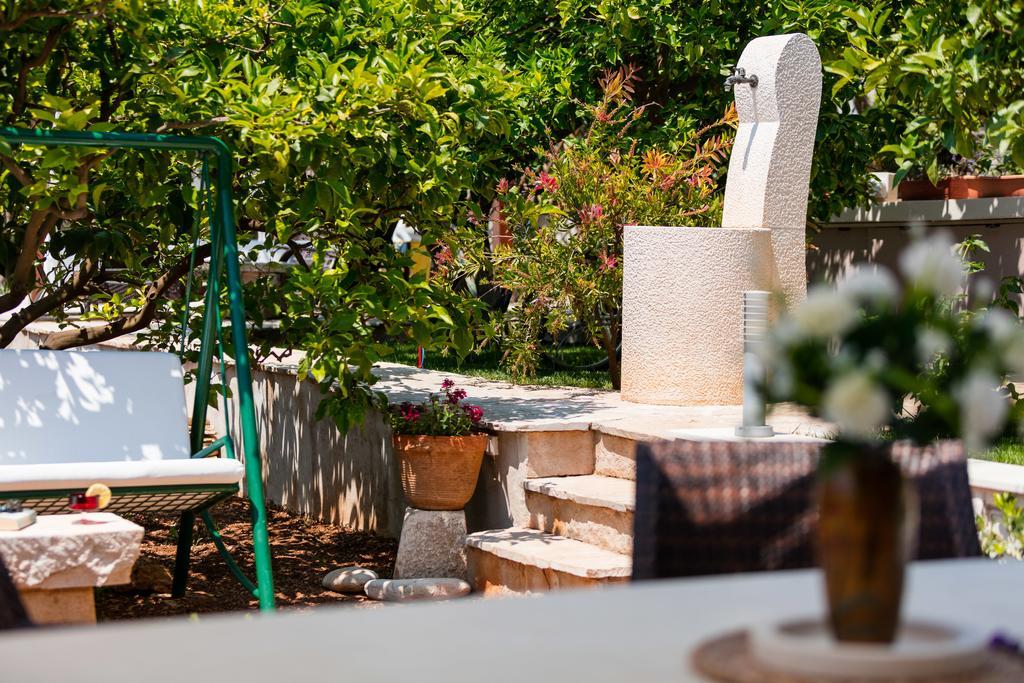 Villa Kamenica Komiza Bagian luar foto